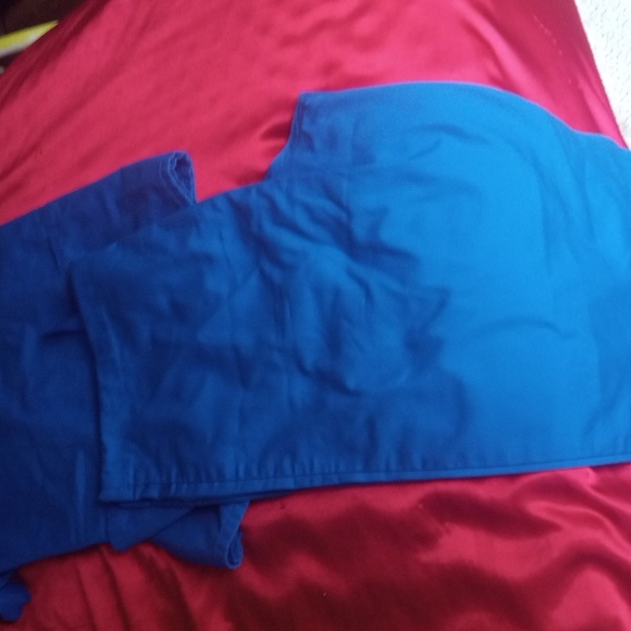 Scrubs - Picture 2 of 2